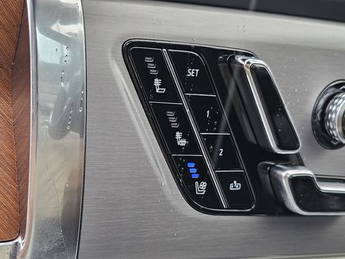 New 2026 Cadillac Vistiq Luxury image 31