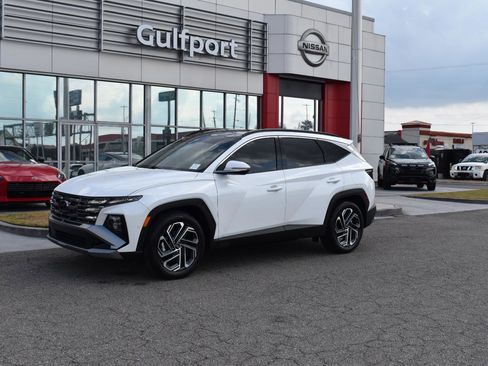 Used 2025 Hyundai Tucson Limited image 2