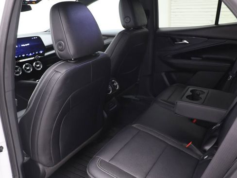 Used 2025 Chevrolet Blazer EV LT image 10