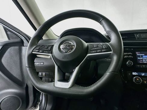 Used 2017 Nissan Rogue SV w/ Midnight Edition FWD image 16