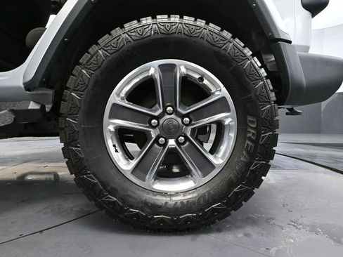 Used 2023 Jeep Wrangler Altitude image 16