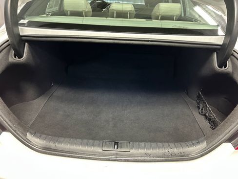 Used 2022 Genesis G70 2.0T image 22