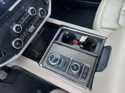 Used 2022 Ford Expedition Limited image 20