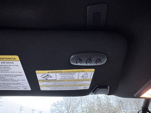 Used 2018 Ford Explorer XLT w/ Equipment Group 202A image 28