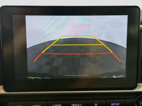 Used 2025 Hyundai Venue SEL FWD image 23