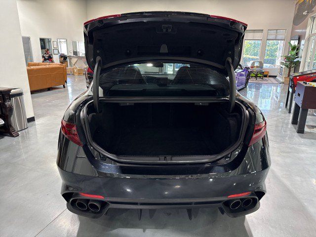 Used 2018 Alfa Romeo Giulia Quadrifoglio w/ Driver Assist Dynamic Package RWD image 45