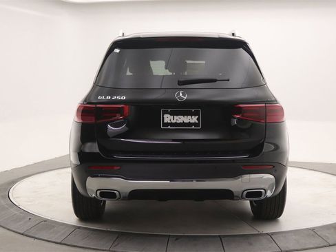 New 2026 Mercedes-Benz GLB 250 image 3