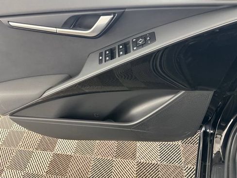 Certified 2024 Kia Niro EX FWD image 20