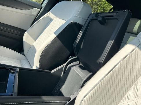 New 2026 Volkswagen Atlas Cross Sport SEL Premium R-Line image 39