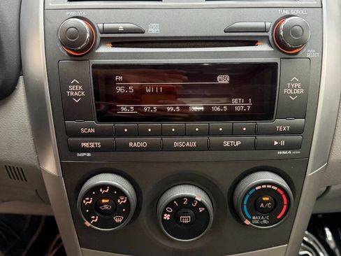 Used 2011 Toyota Corolla LE FWD image 27