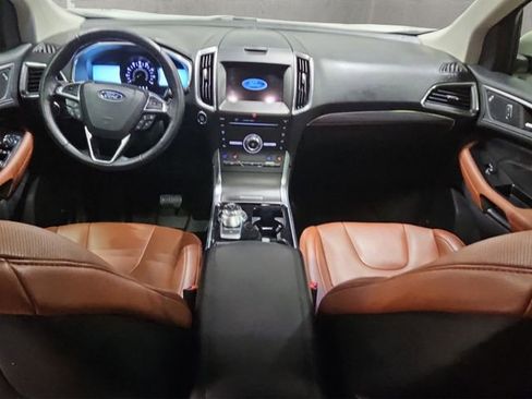Certified 2019 Ford Edge Titanium w/ Equipment Group 301A AWD/4WD image 3