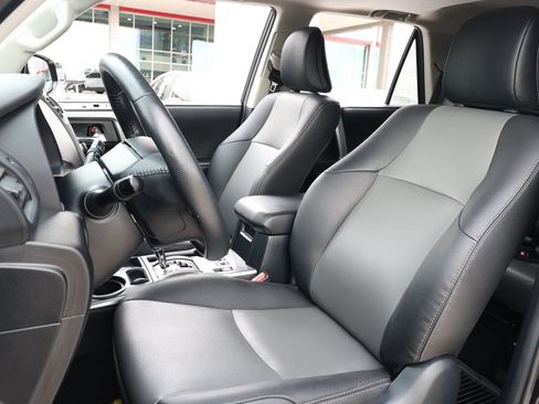 Used 2024 Toyota 4Runner SR5 Premium w/ Moonroof Package RWD image 29