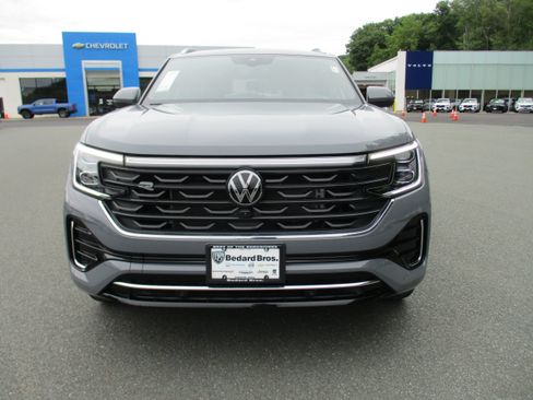 Used 2024 Volkswagen Atlas Cross Sport SEL Premium R-Line AWD/4WD image 2
