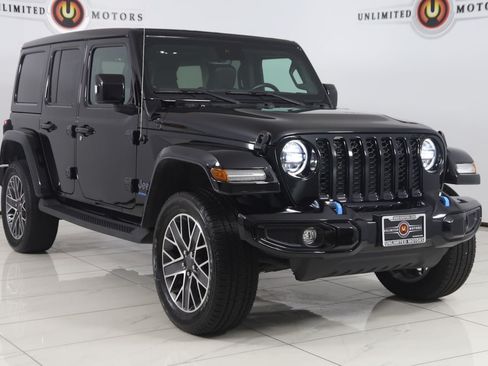 Used 2023 Jeep Wrangler Unlimited Sahara AWD/4WD image 21