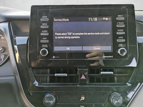 Used 2021 Toyota Camry SE image 13