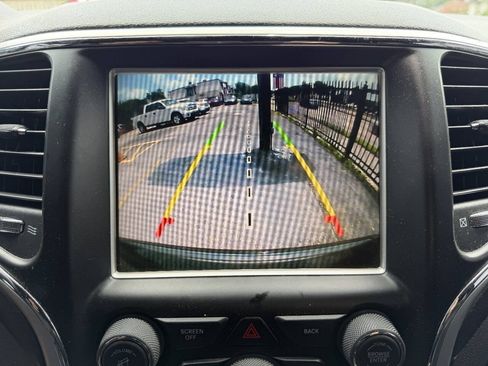 Used 2015 Jeep Grand Cherokee Altitude RWD image 15