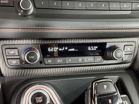 Used 2020 BMW i8 Coupe image 28