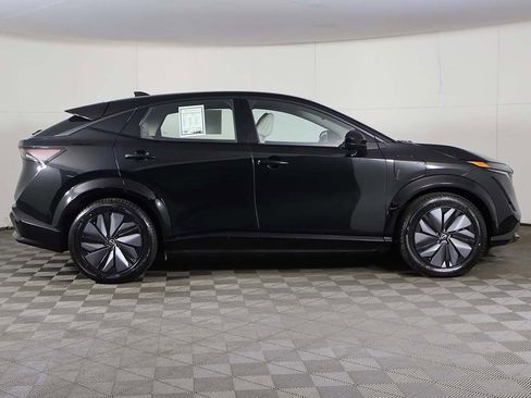 Used 2023 Nissan Ariya AWD image 20
