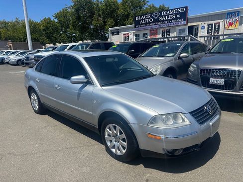 Used 2003 Volkswagen Passat GLS FWD image 1