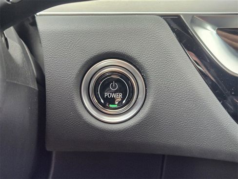 New 2025 Cadillac Lyriq Luxury image 22