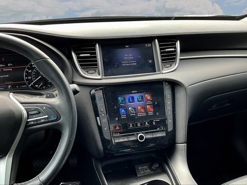 Used 2023 INFINITI QX50 Luxe FWD image 9