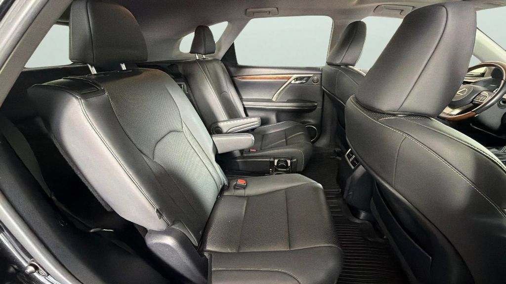 Used 2022 Lexus RX 350L FWD w/ Premium Package image 34