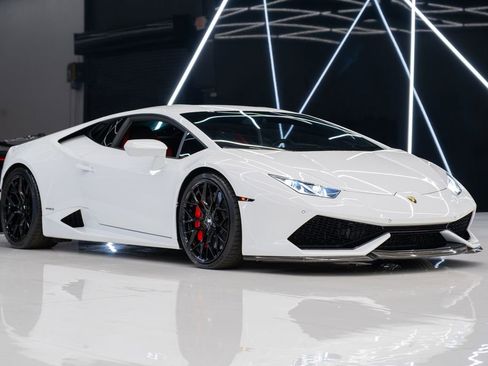 Used 2015 Lamborghini Huracan LP 610-4 AWD/4WD image 1