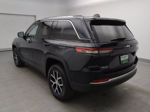 Used 2023 Jeep Grand Cherokee Limited AWD/4WD image 5