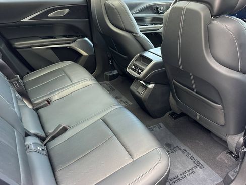 Used 2024 Cadillac Lyriq Sport AWD/4WD image 19