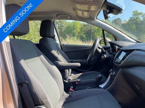 Used 2018 Chevrolet Trax LS AWD/4WD image 5