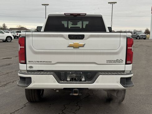 Used 2024 Chevrolet Silverado 3500 High Country w/ High Country Premium Package image 4