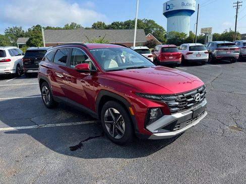 Used 2025 Hyundai Tucson SEL FWD image 4