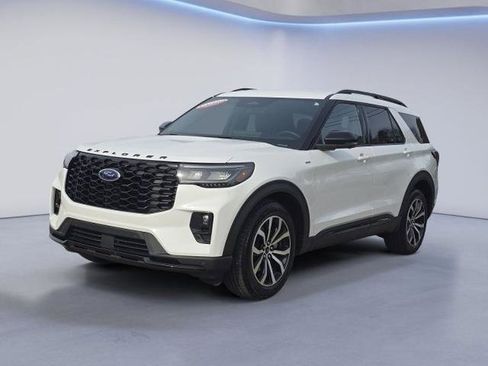 Certified 2025 Ford Explorer ST-Line w/ Premium Package RWD image 6