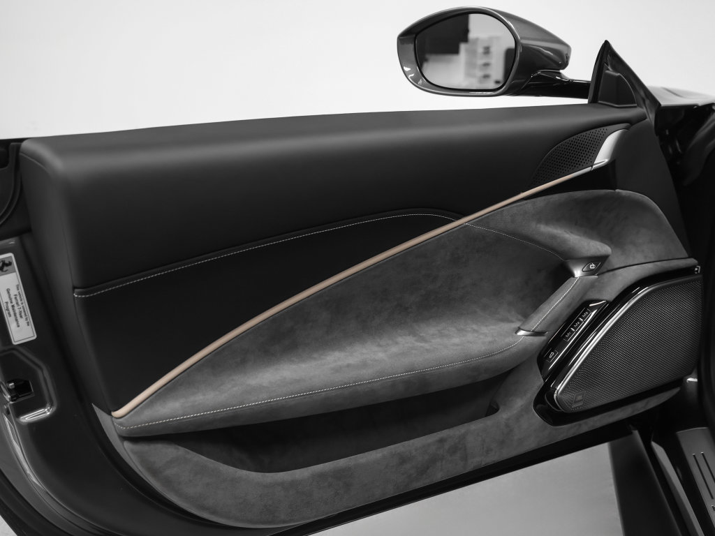 Used 2024 Ferrari Roma Spider RWD image 80