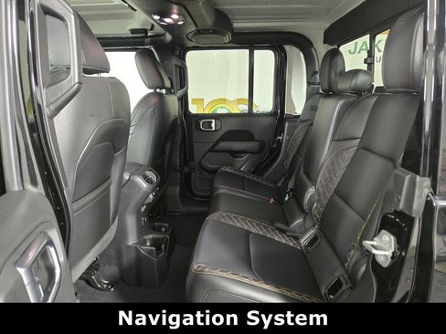 Used 2022 Jeep Gladiator Overland image 12