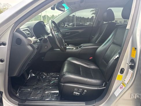 Used 2013 Lexus LS 460 L w/ Preferred Accessory Package RWD image 12