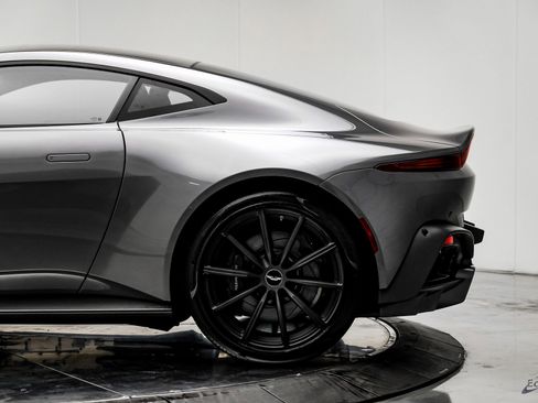 Used 2020 Aston Martin V8 Vantage Coupe image 7