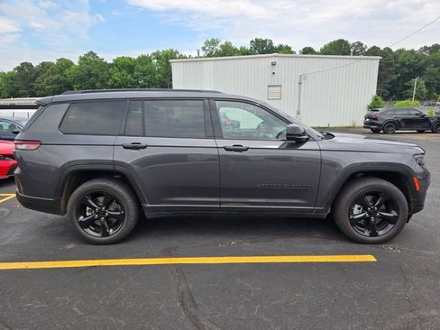 Used 2021 Jeep Grand Cherokee L Laredo AWD/4WD image 2