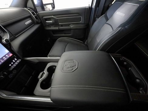 Used 2025 RAM 3500 Laramie w/ Night Edition image 37