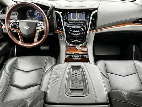 Used 2016 Cadillac Escalade ESV Premium AWD/4WD image 28