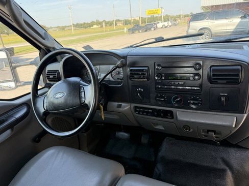 Used 2007 Ford F350 XL image 7