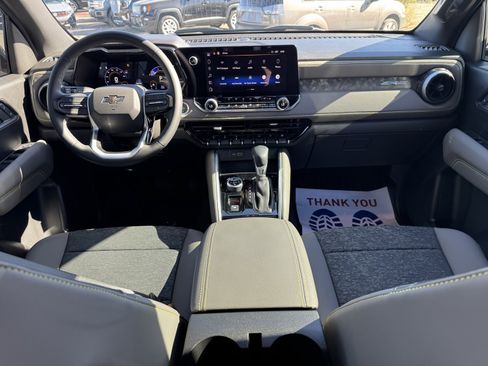 Used 2024 Chevrolet Colorado ZR2 image 16