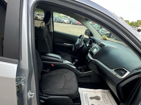 Used 2016 Dodge Journey SXT w/ Comfort/Convenience Group image 15