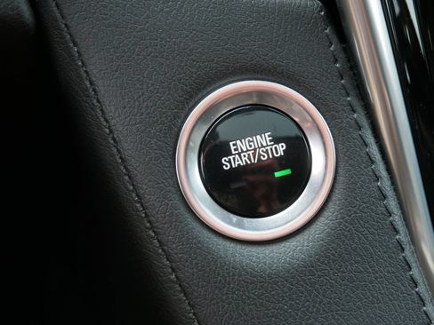 Used 2020 Cadillac Escalade Premium Luxury w/ Escalade Sport Edition AWD/4WD image 28