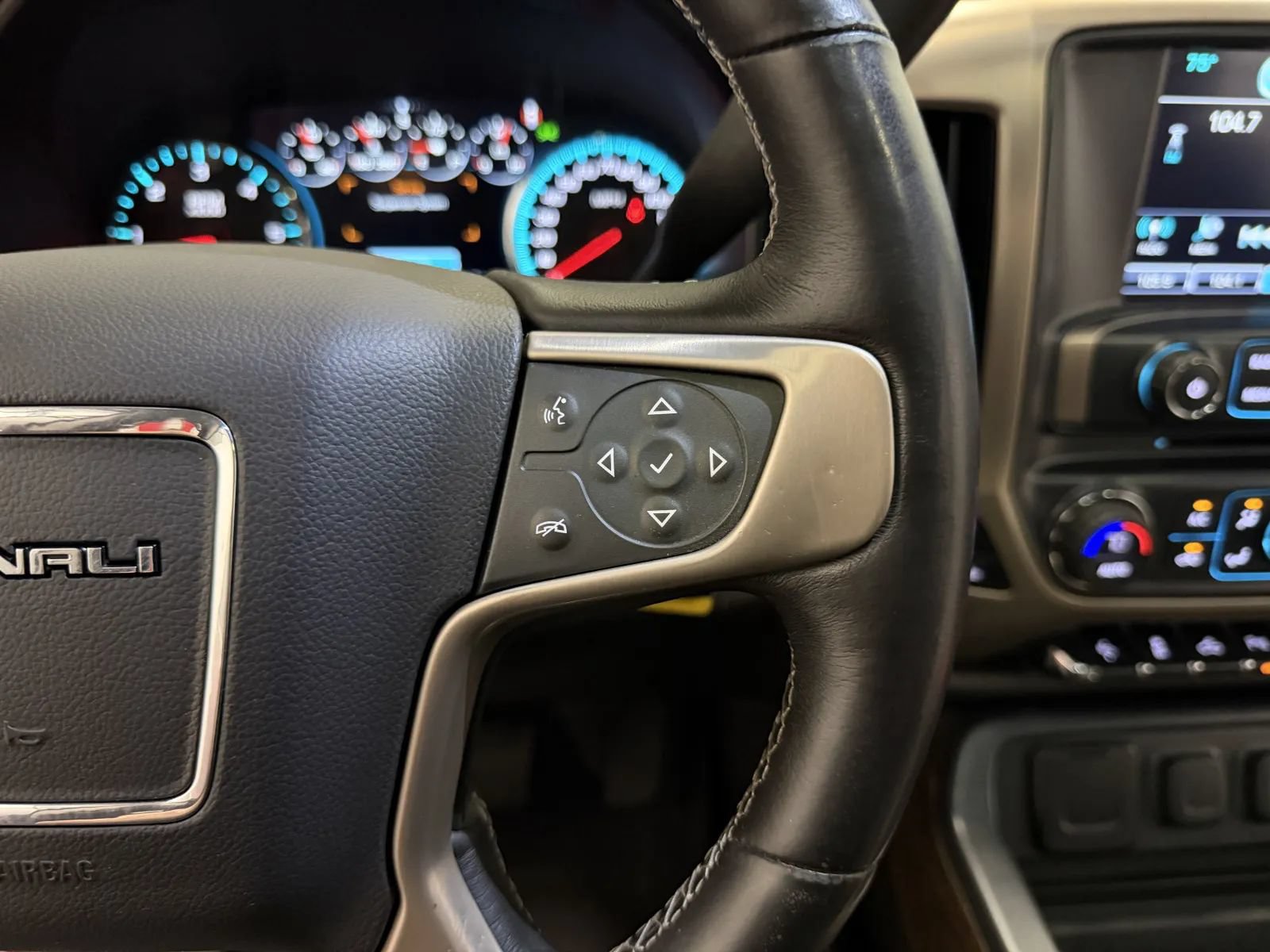 Used 2017 GMC Sierra 1500 Denali AWD/4WD image 20
