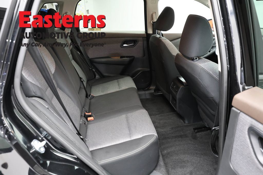 Used 2023 Nissan Rogue SV AWD/4WD image 20