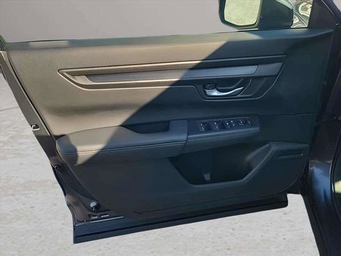 Used 2023 Honda CR-V LX image 14