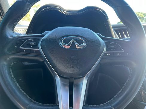 Used 2018 INFINITI Q60 3.0t Luxe RWD image 30