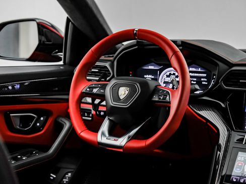 Used 2020 Lamborghini Urus image 60