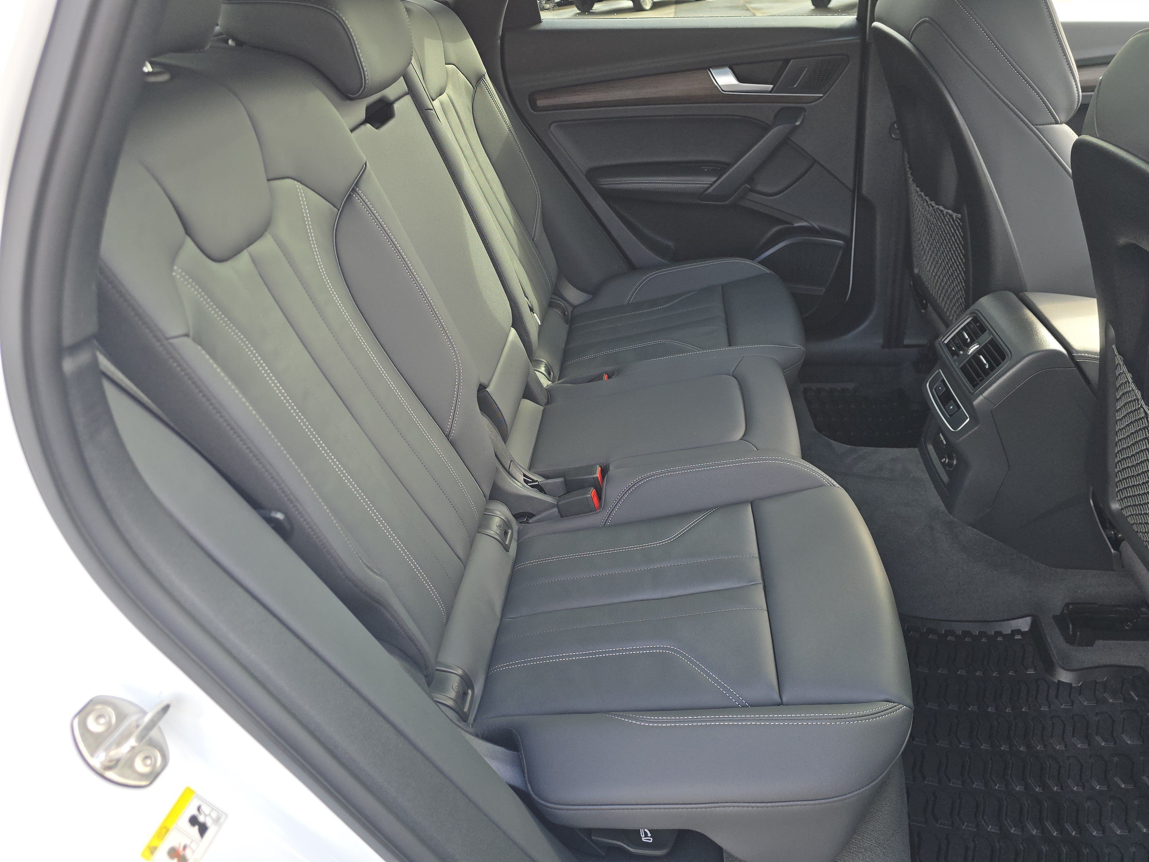 Certified 2022 Audi Q5 2.0T Premium Plus w/ Premium Plus Package AWD/4WD image 19